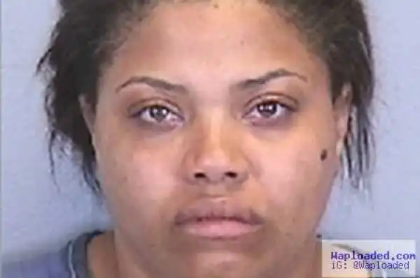 Omg! Woman Grabs Boyfriend